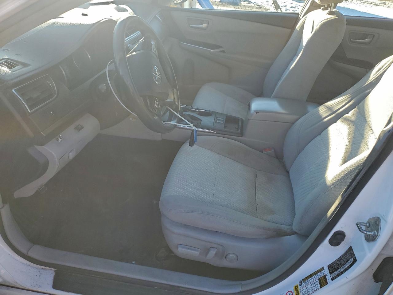 2017 TOYOTA CAMRY HYBRID photo 19
