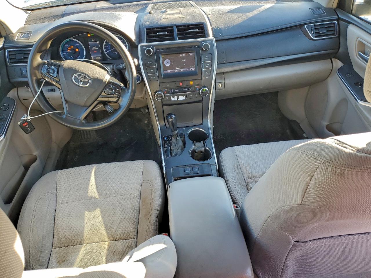 2017 TOYOTA CAMRY HYBRID photo 22