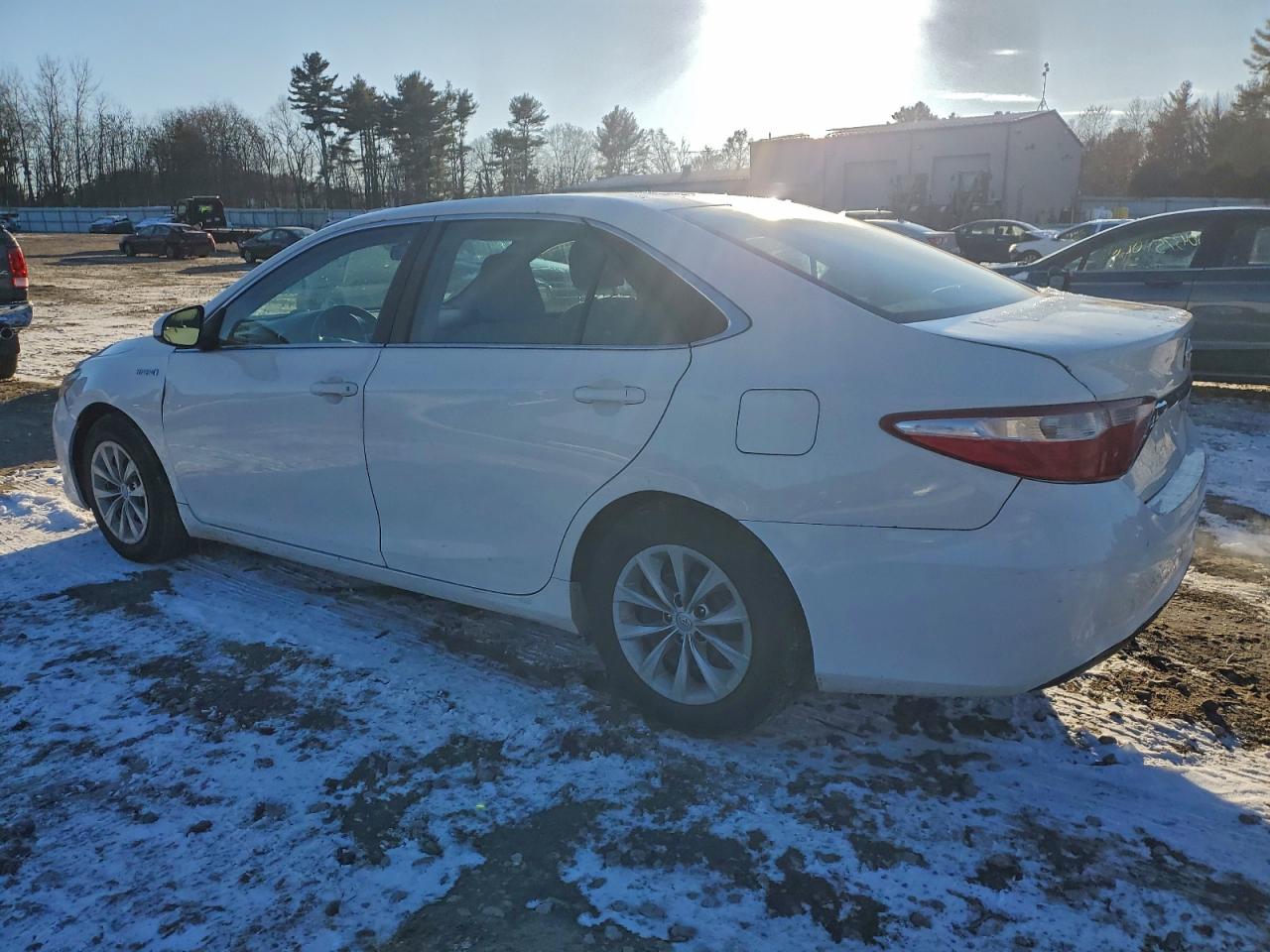 2017 TOYOTA CAMRY HYBRID photo 4