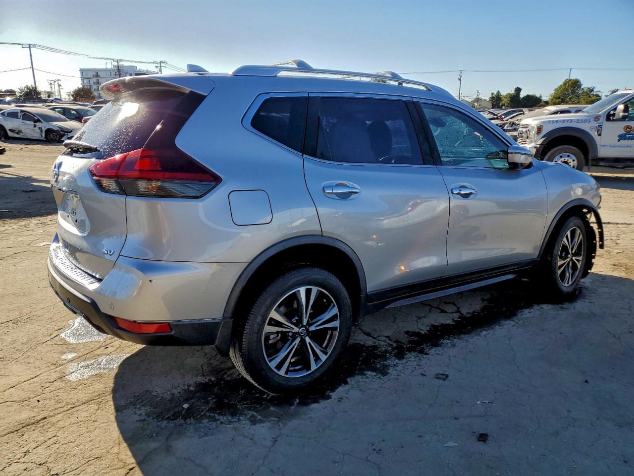 2019 NISSAN ROGUE S photo 5