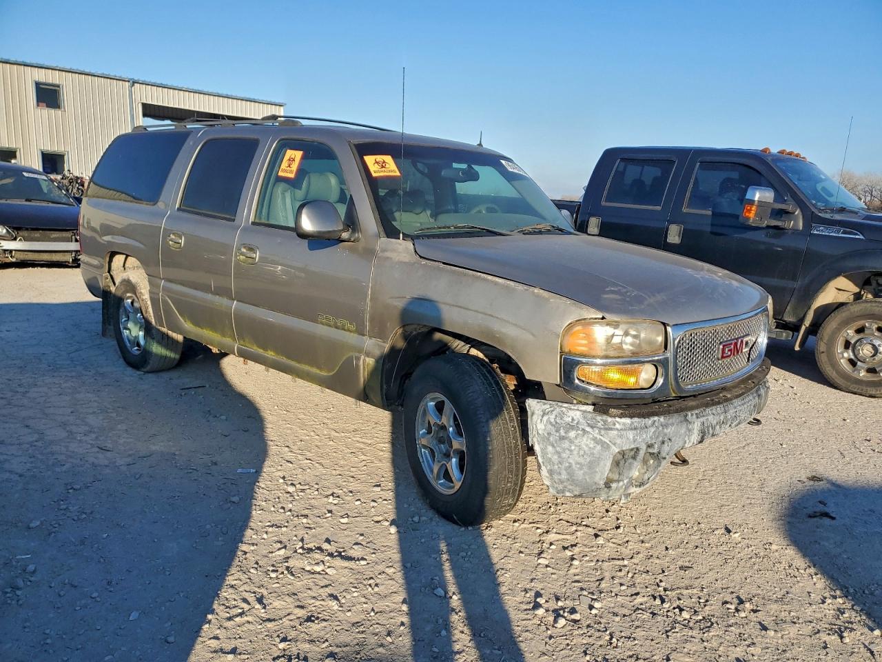 2002 GMC SUBURBAN photo 10