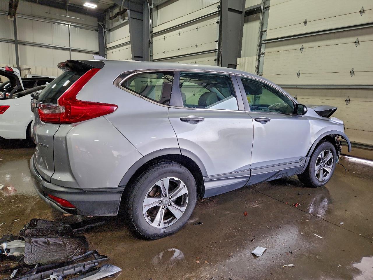 2017 HONDA CR-V LX photo 3