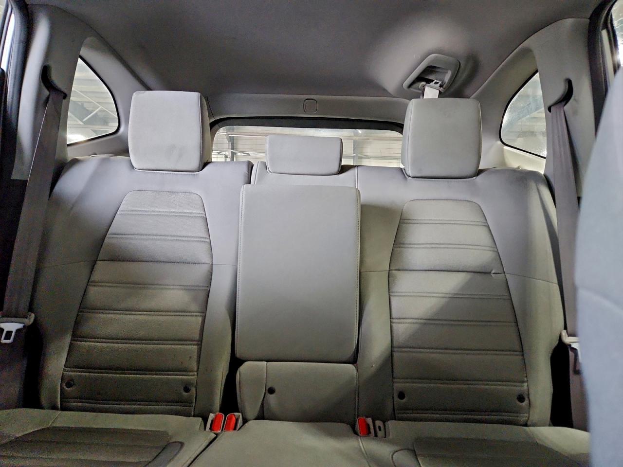2017 HONDA CR-V LX photo 10