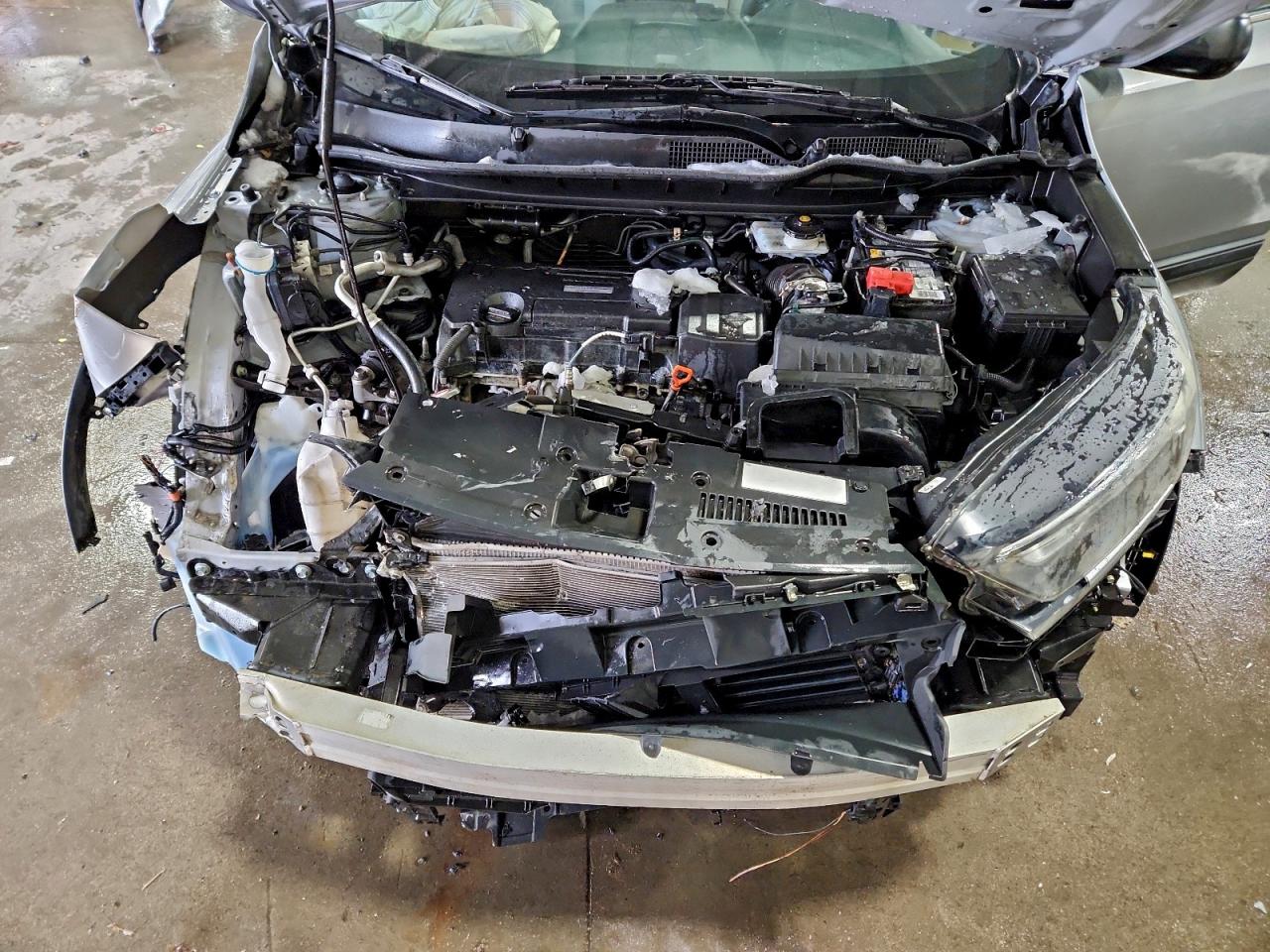 2017 HONDA CR-V LX photo 12