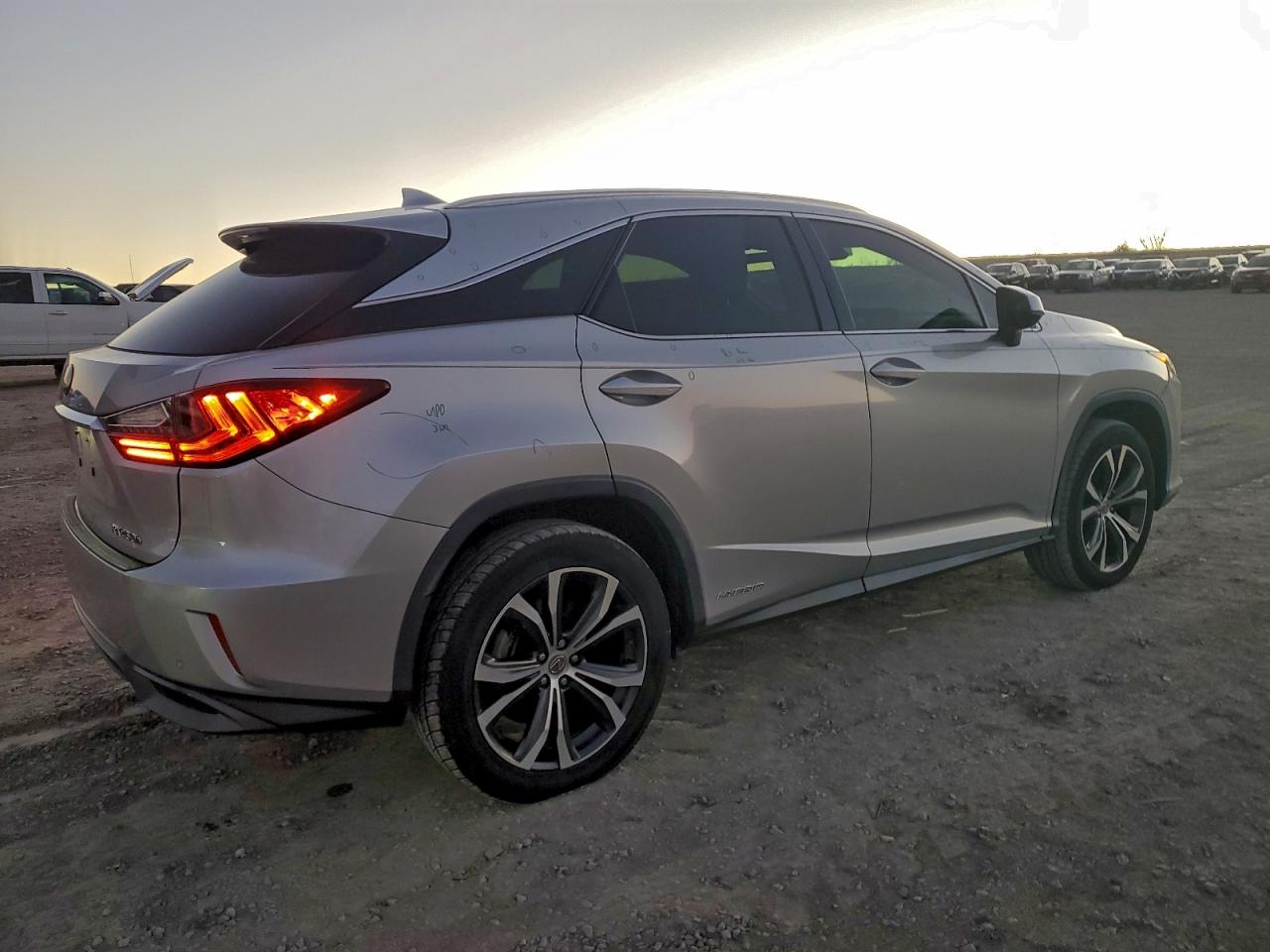 2016 LEXUS RX 450H BASE photo 3