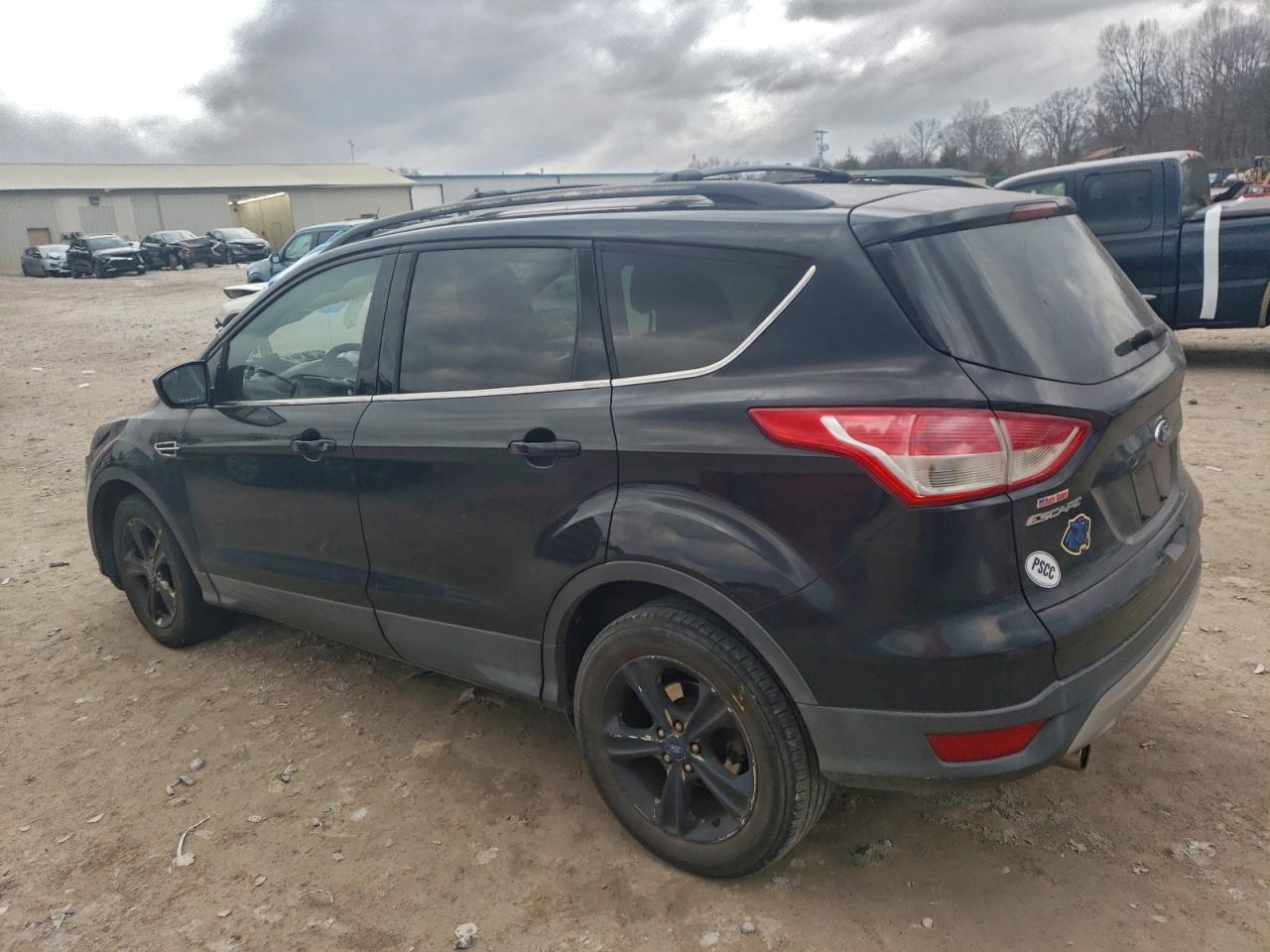 2013 FORD ESCAPE SE photo 2
