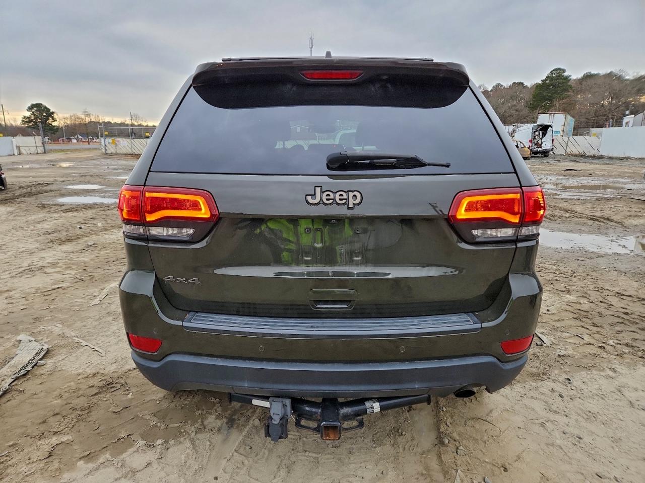 2016 JEEP GRAND CHEROKEE LAREDO photo 6