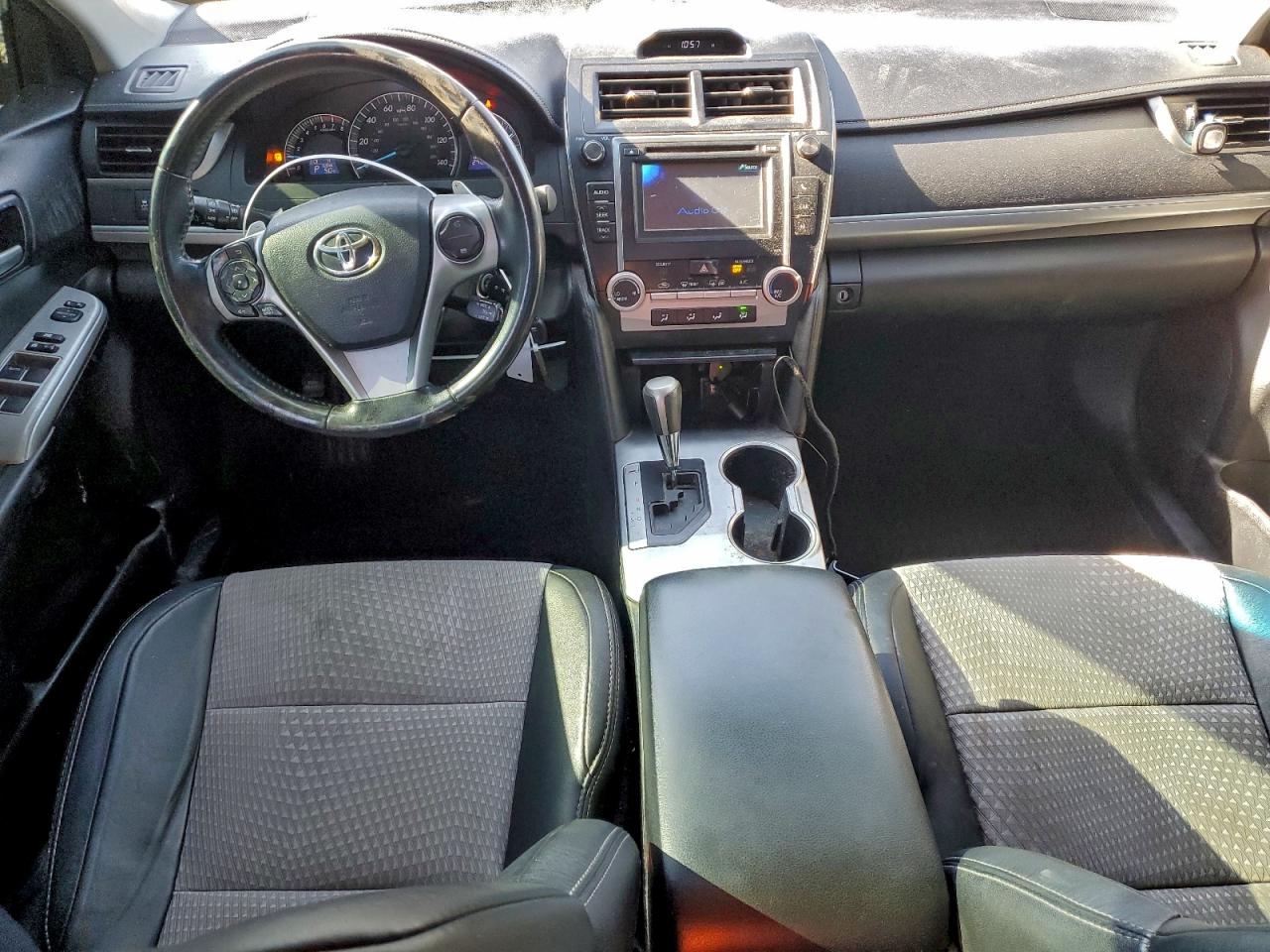 2014 TOYOTA CAMRY L photo 8