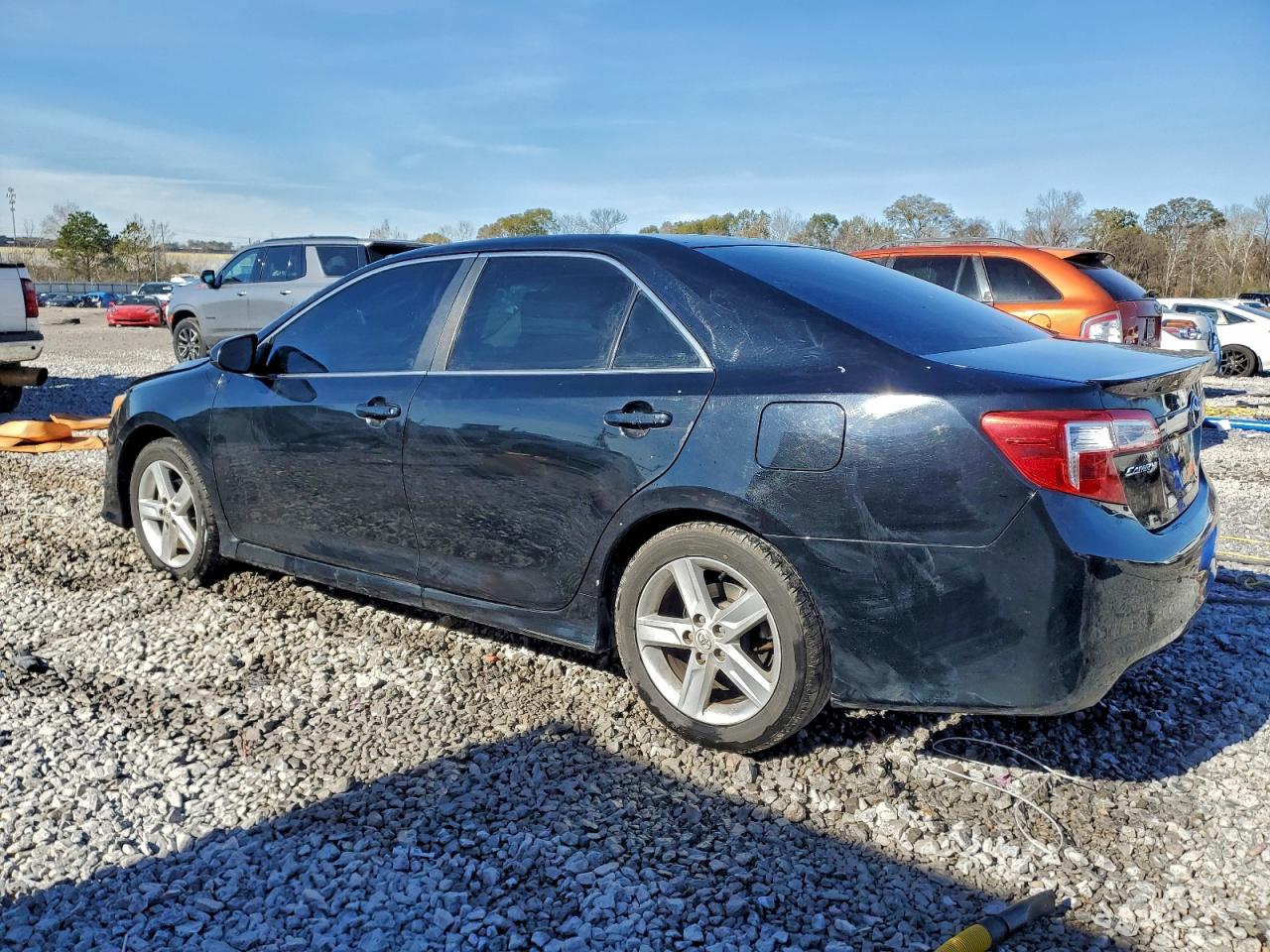 2014 TOYOTA CAMRY L photo 2
