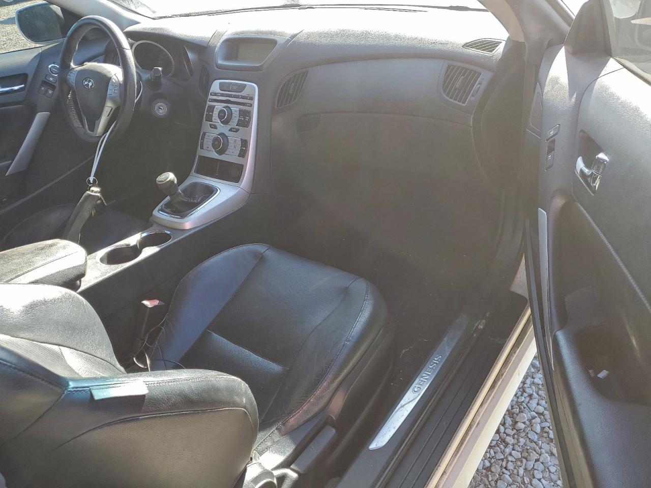 2010 HYUNDAI GENESIS COUPE 3.8L photo 8