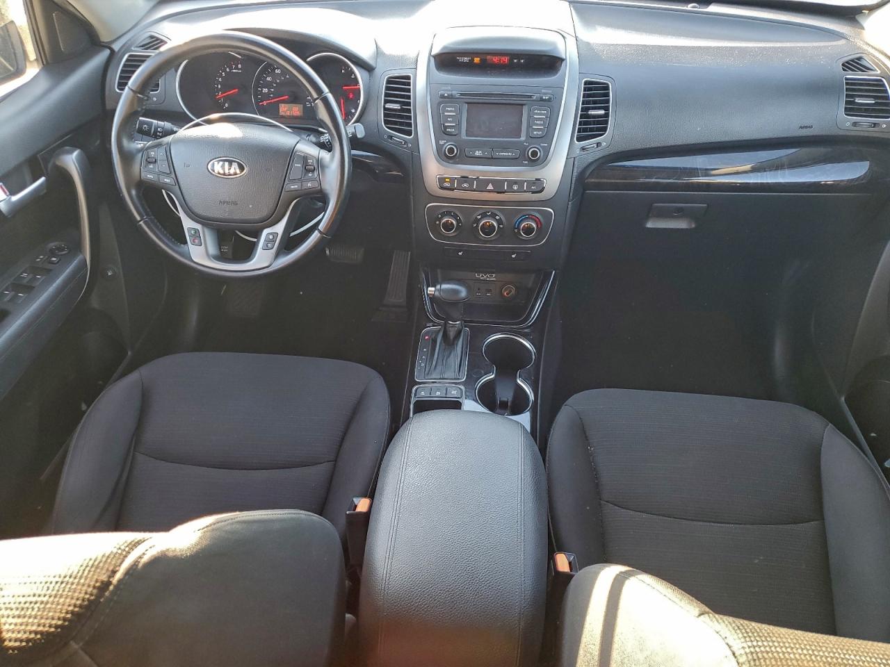 2015 KIA SORENTO LX photo 8