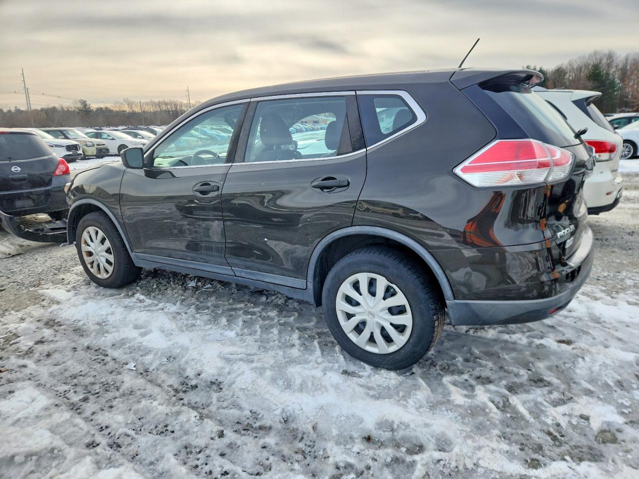 2016 NISSAN ROGUE S photo 2