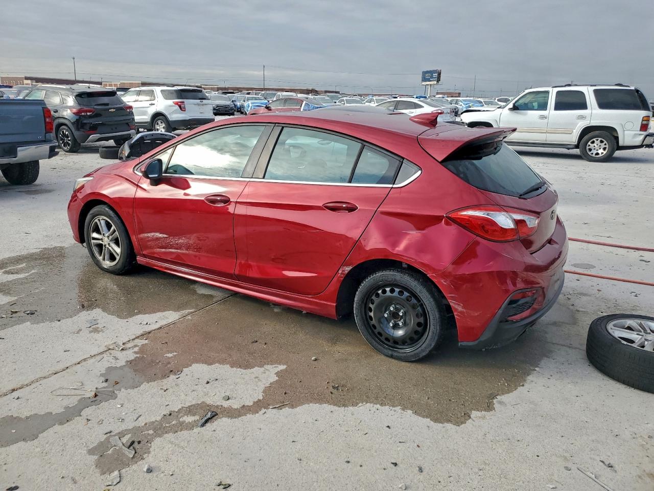2017 CHEVROLET CRUZE LT photo 2