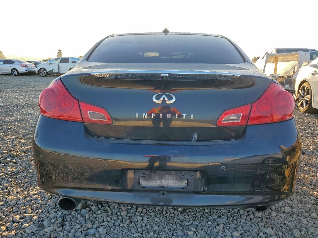 2010 INFINITI G37 BASE photo 11