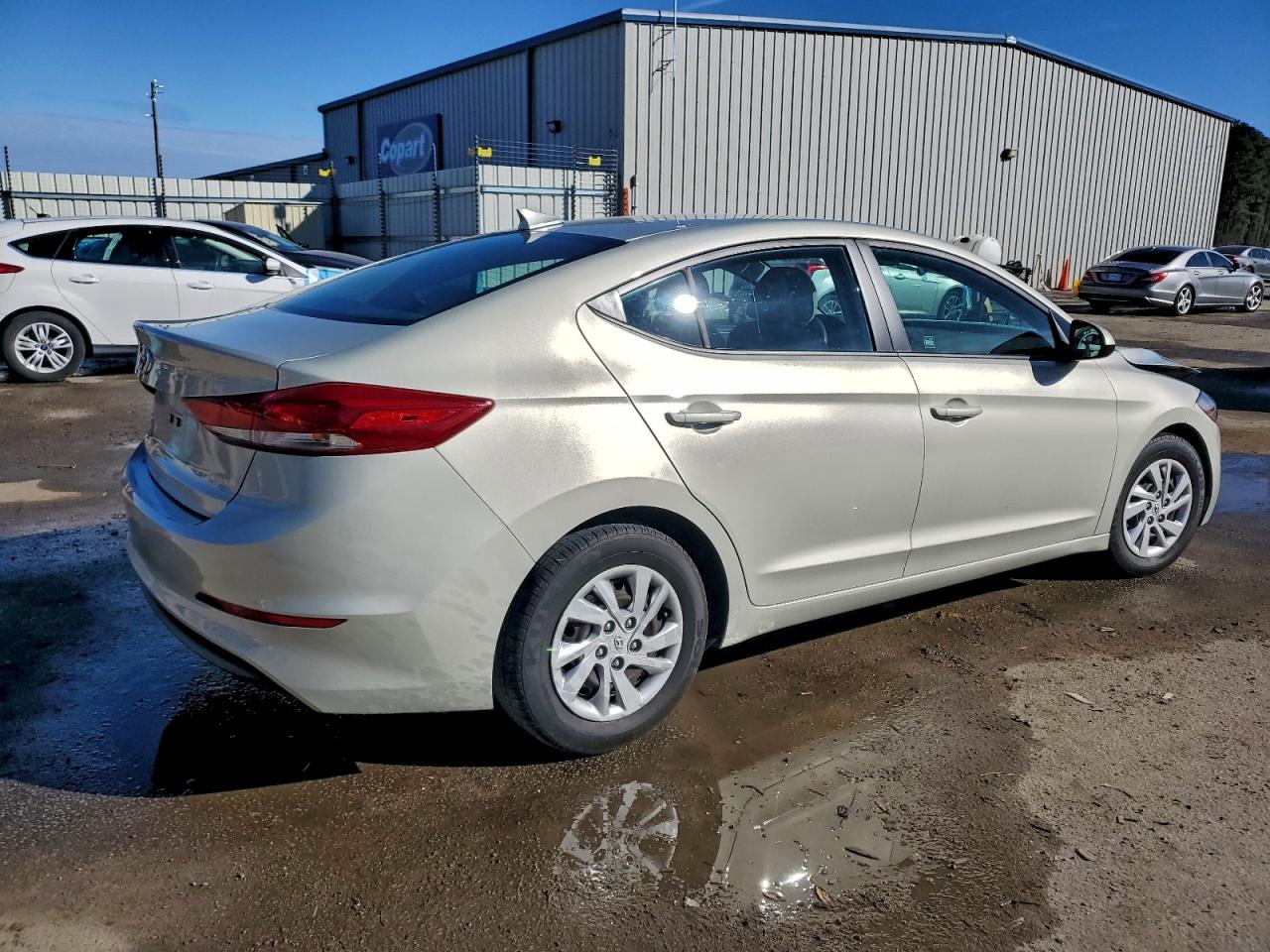 2018 HYUNDAI ELANTRA SE photo 3