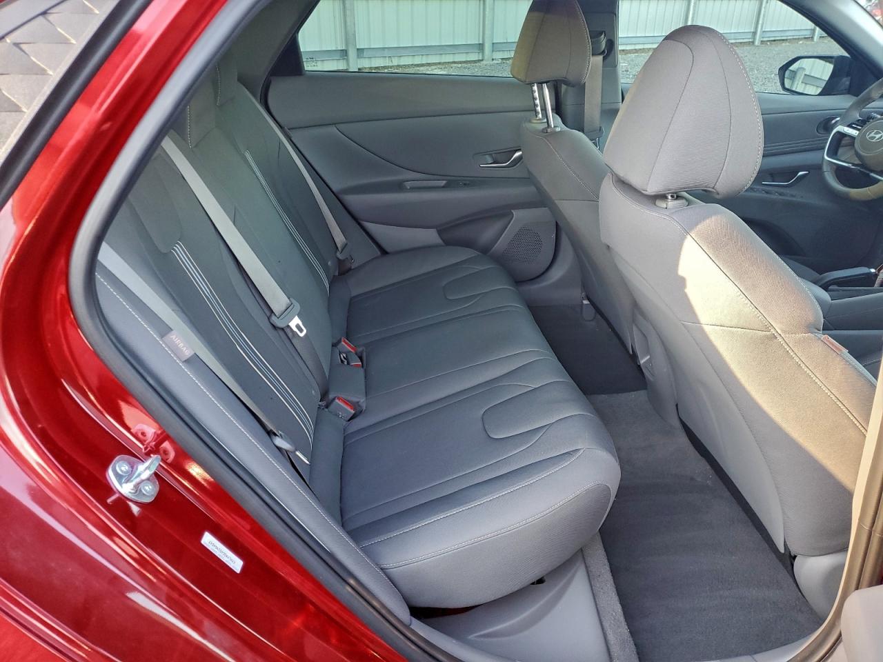 2025 HYUNDAI ELANTRA SEL SPORT photo 10