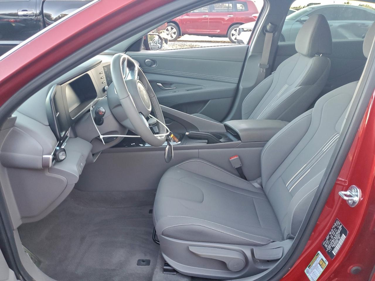 2025 HYUNDAI ELANTRA SEL SPORT photo 7