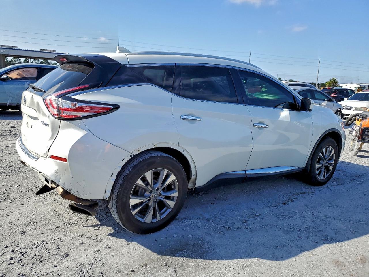 2017 NISSAN MURANO S photo 3