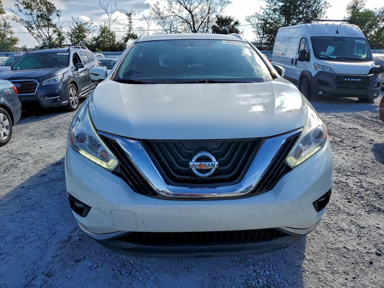 2017 NISSAN MURANO S photo 5