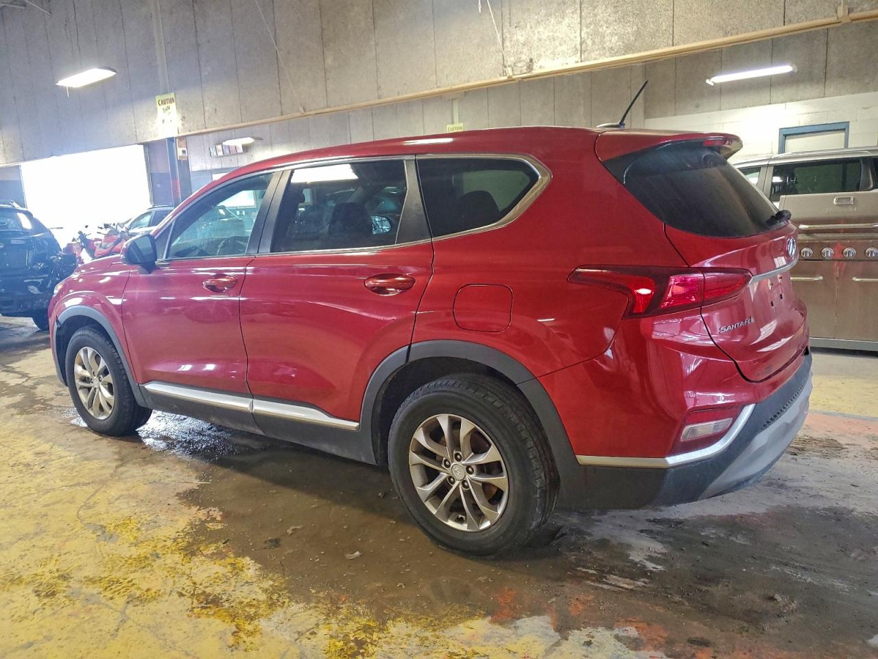 2019 HYUNDAI SANTA FE SE photo 2