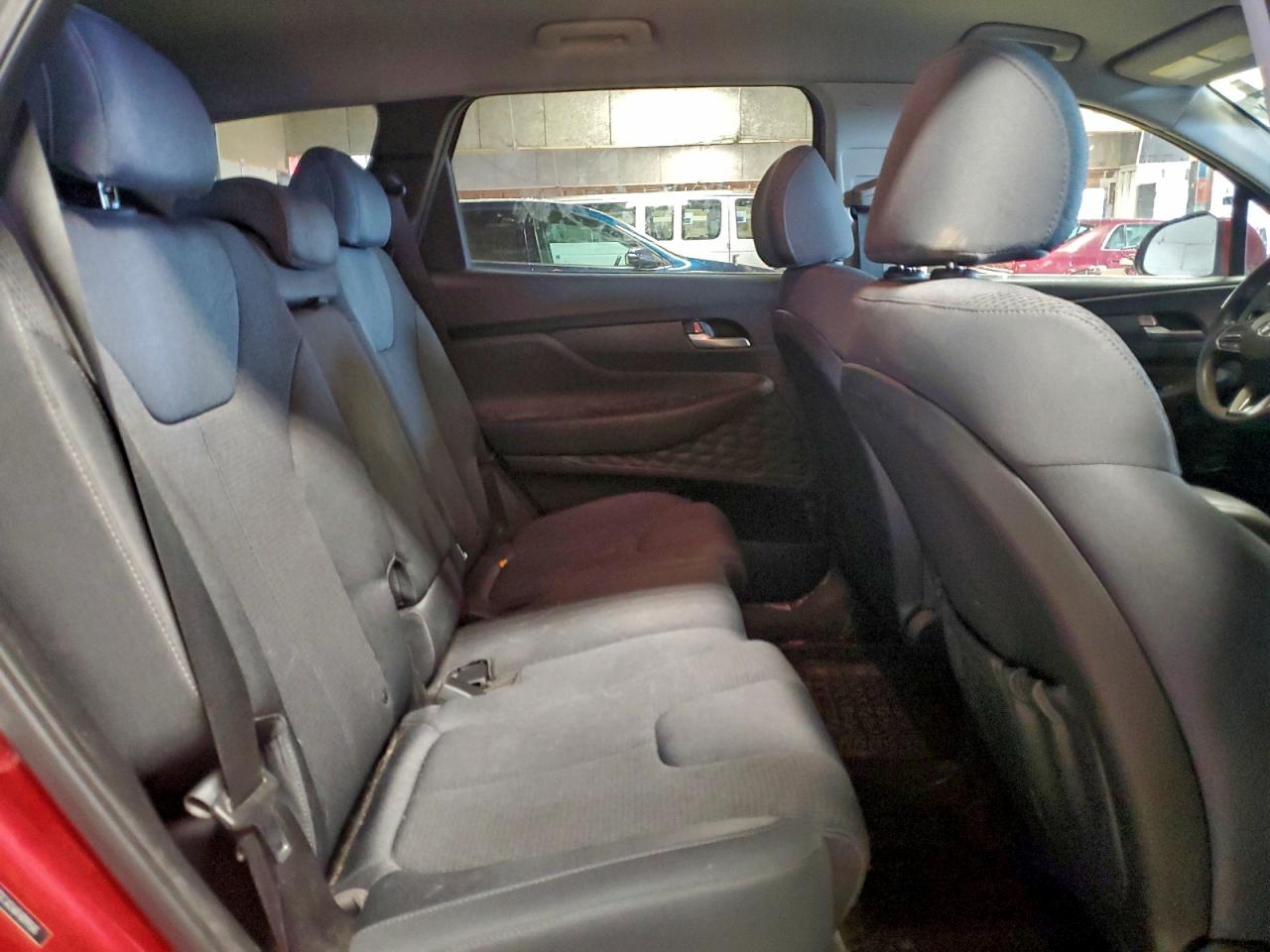 2019 HYUNDAI SANTA FE SE photo 11