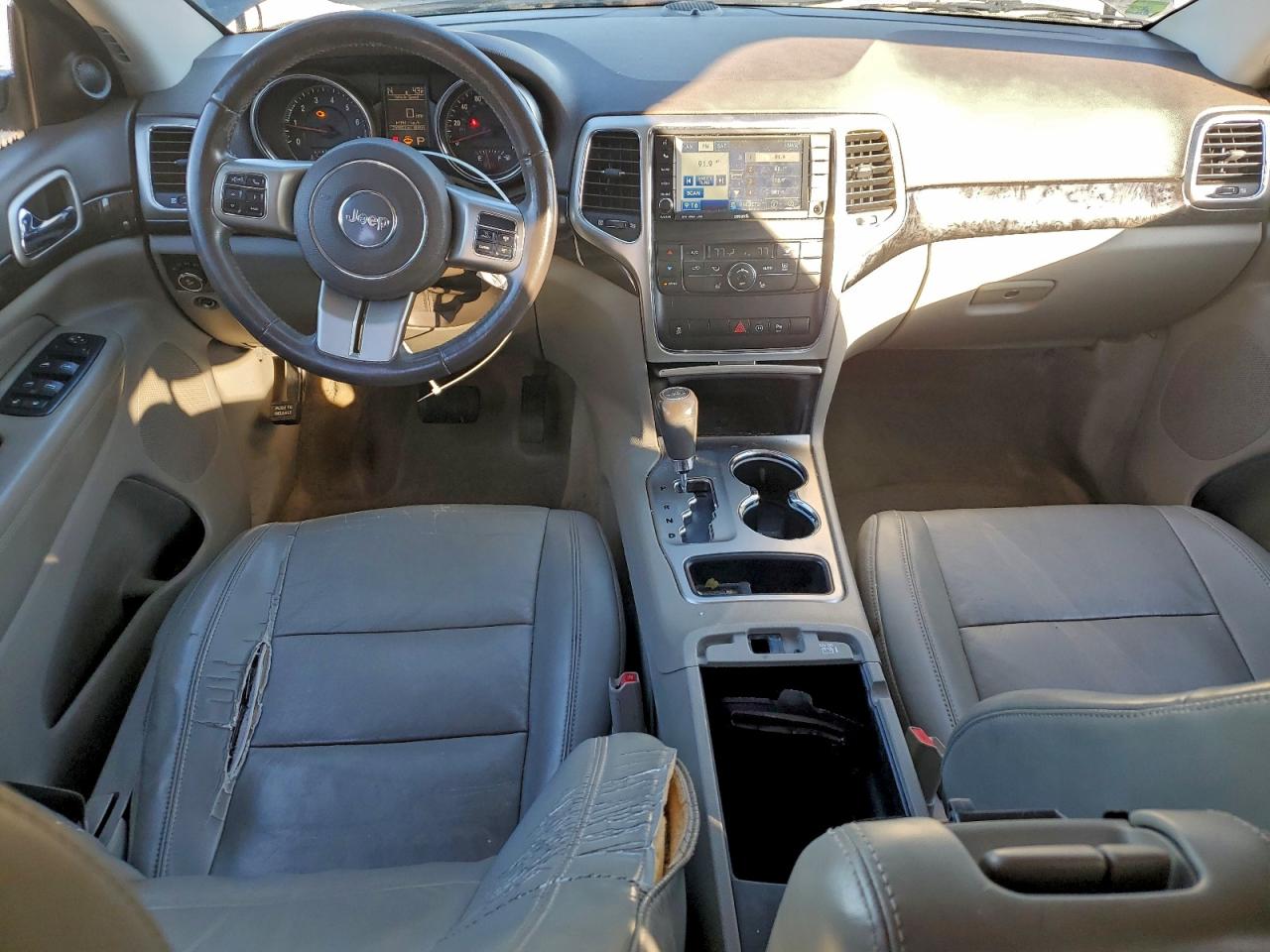 2011 JEEP GRAND CHEROKEE LAREDO photo 8