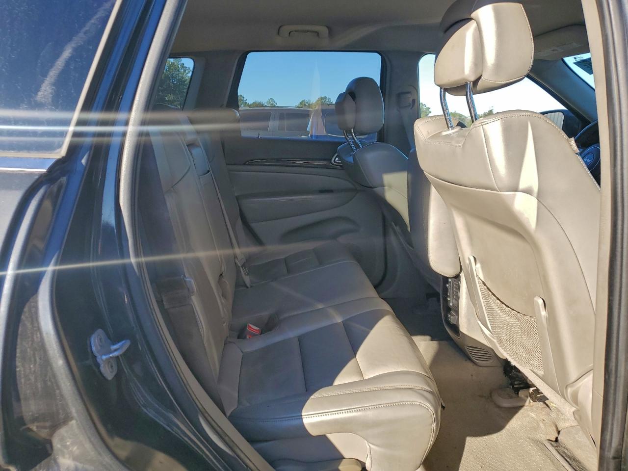 2011 JEEP GRAND CHEROKEE LAREDO photo 11