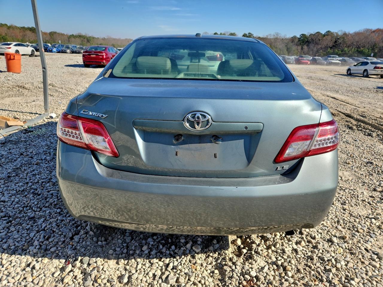 2011 TOYOTA CAMRY BASE photo 6