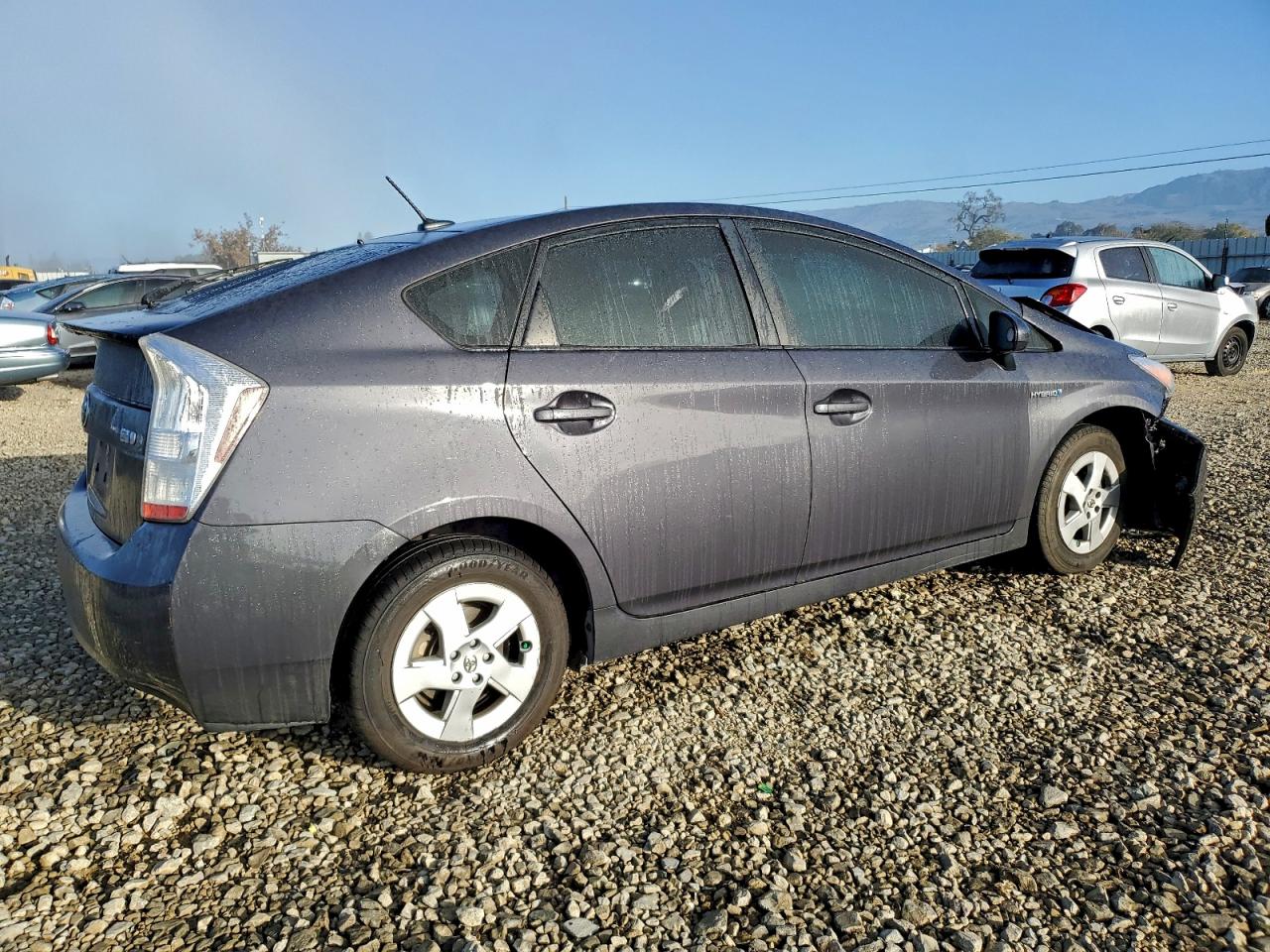 2011 TOYOTA PRIUS photo 3
