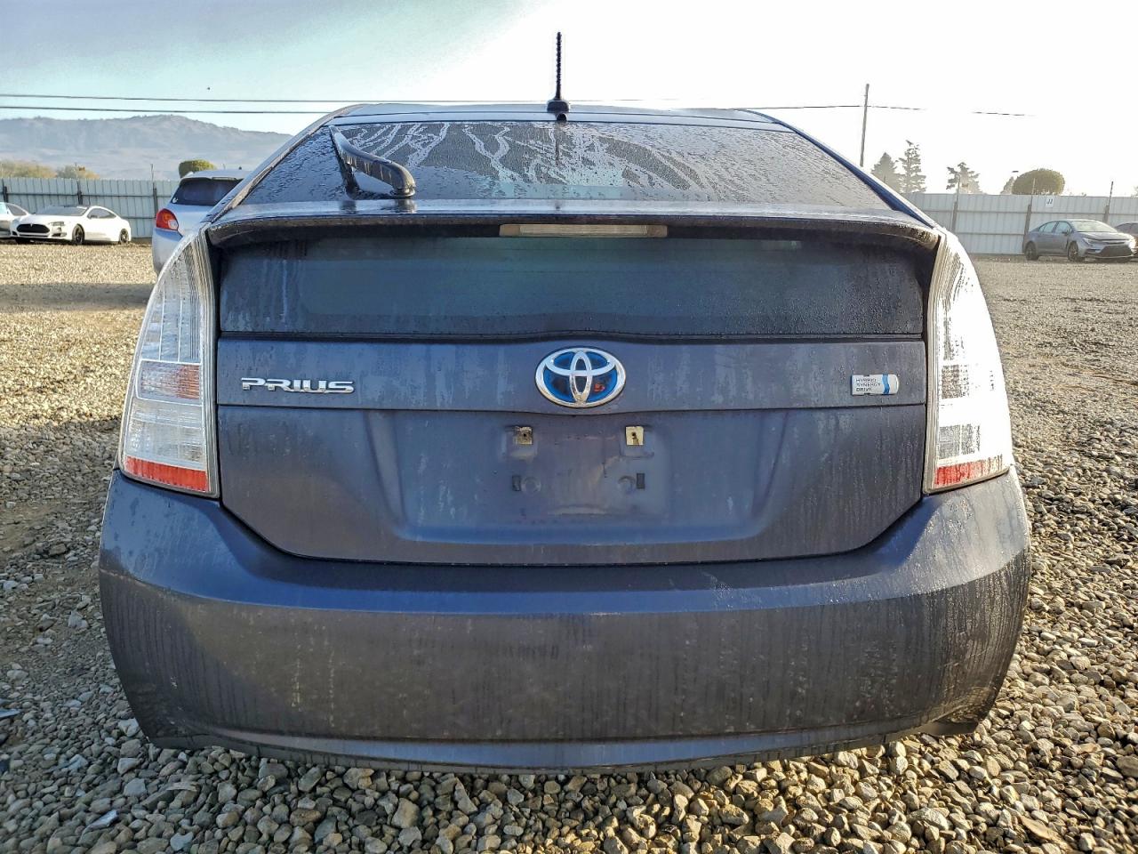 2011 TOYOTA PRIUS photo 6