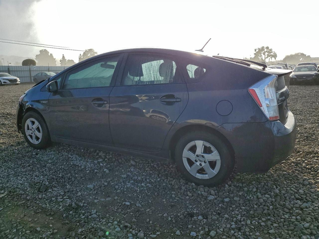 2011 TOYOTA PRIUS photo 2