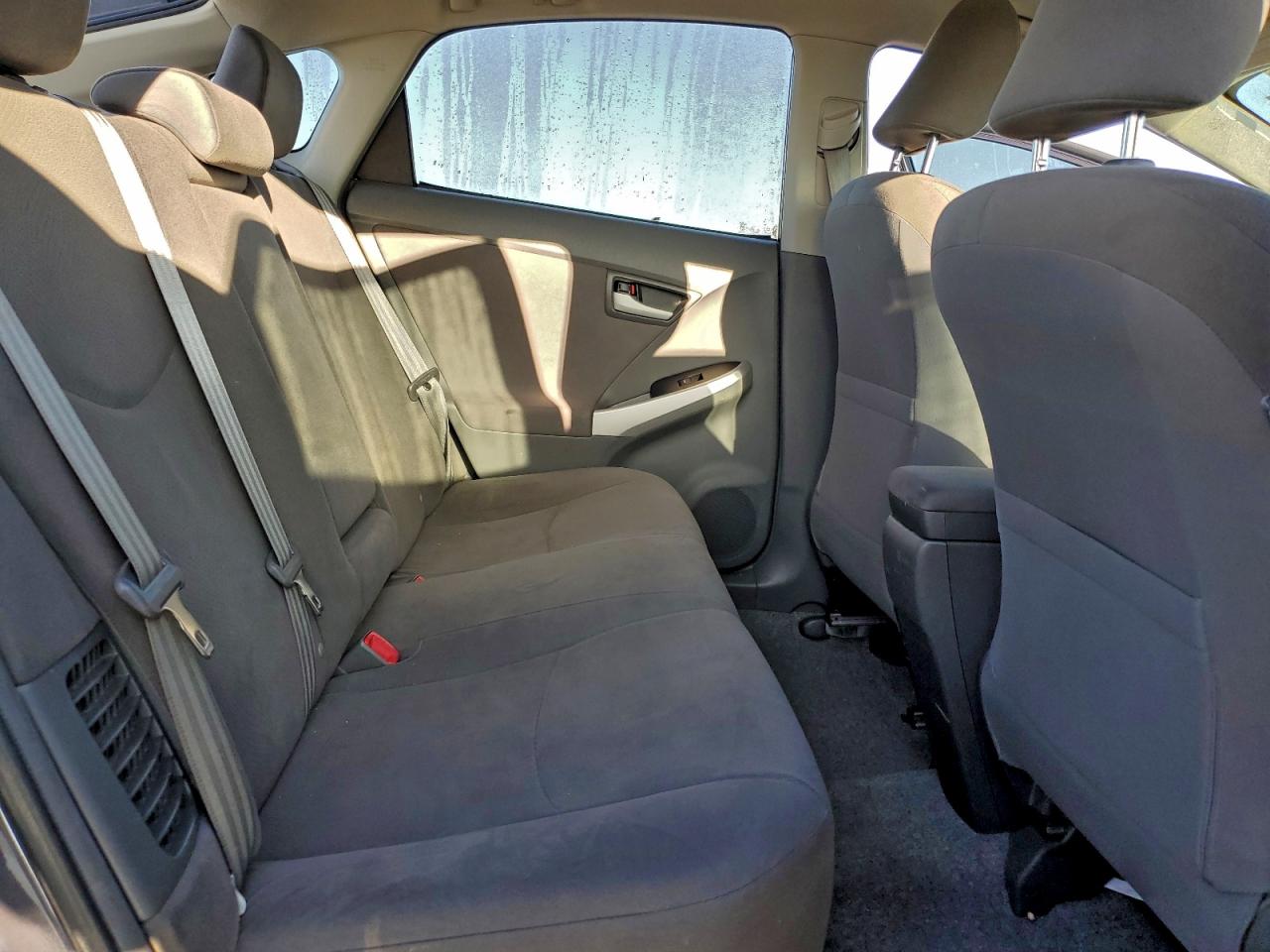 2011 TOYOTA PRIUS photo 10