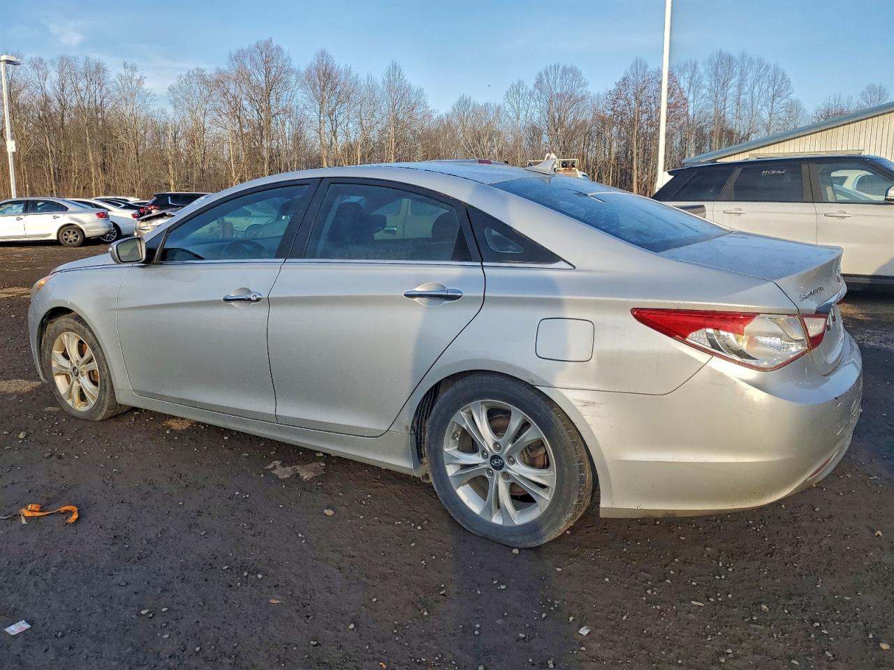 2011 HYUNDAI SONATA SE photo 3
