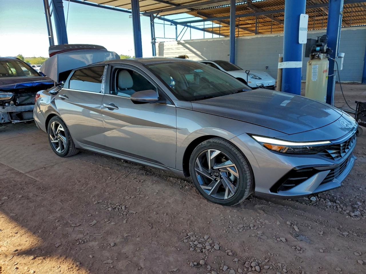 2025 HYUNDAI ELANTRA LIMITED photo 10