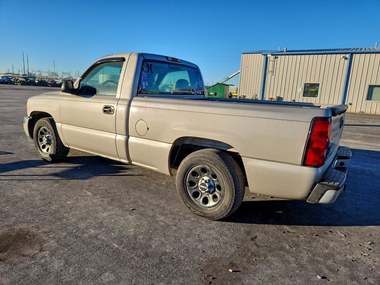 2007 GMC NEW SIERRA C1500 CLASSIC photo 2