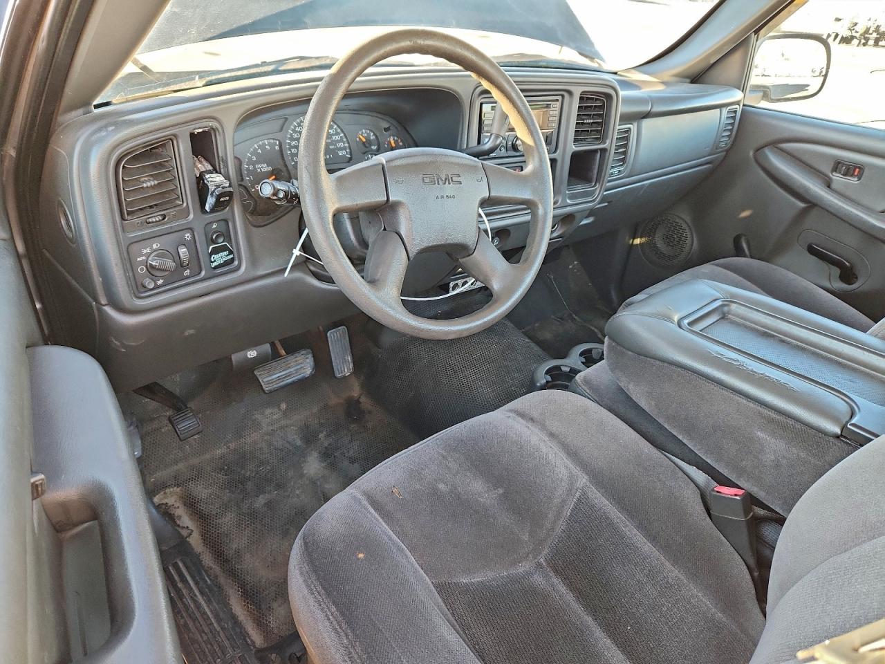 2007 GMC NEW SIERRA C1500 CLASSIC photo 8