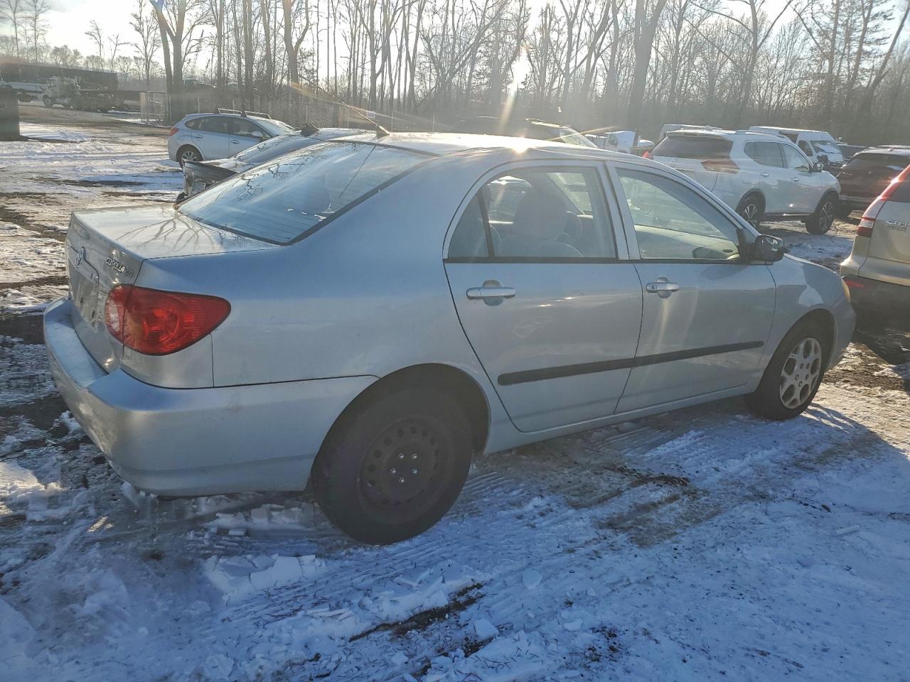 2004 TOYOTA COROLLA CE photo 3