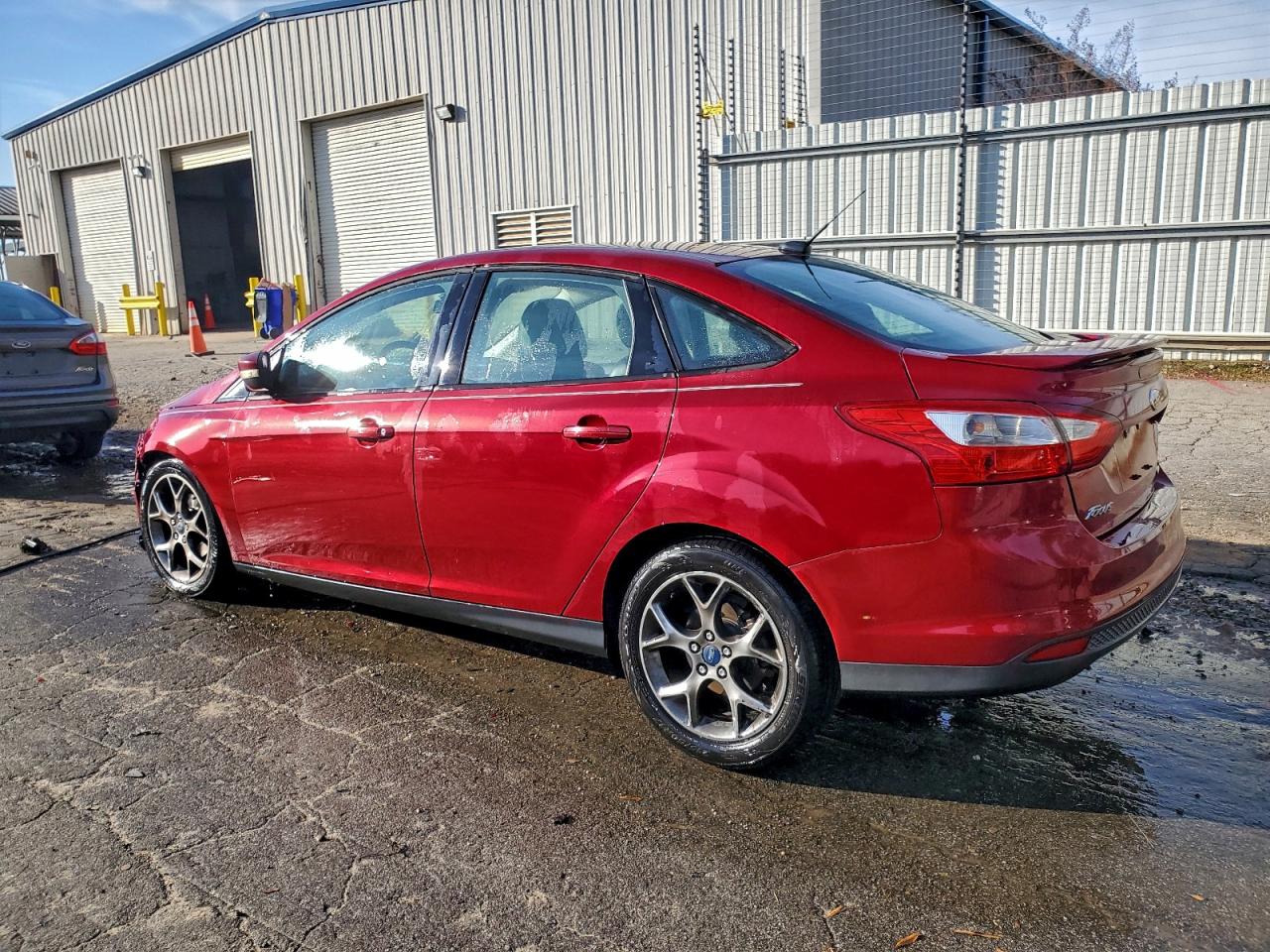 2013 FORD FOCUS SE photo 2