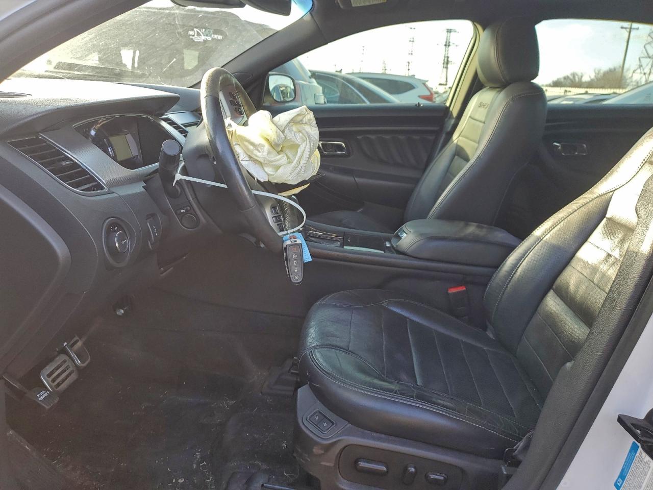 2014 FORD TAURUS SHO photo 19