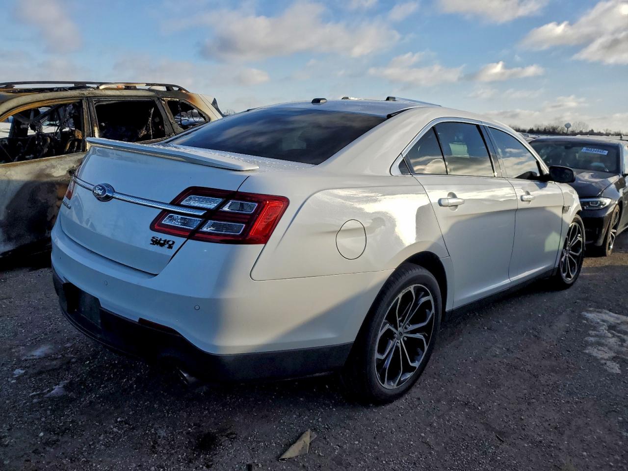 2014 FORD TAURUS SHO photo 7