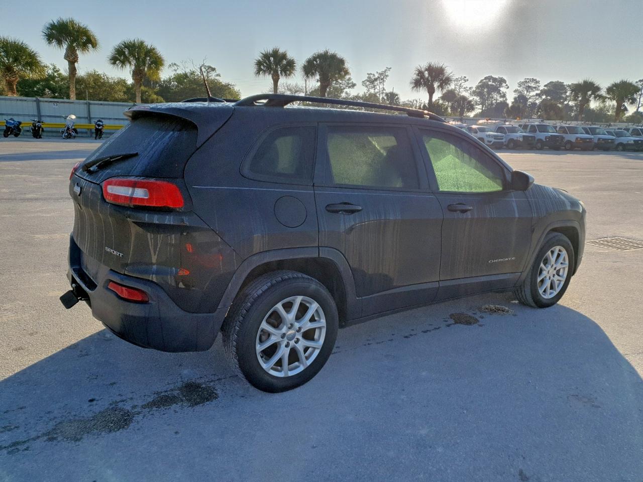 2016 JEEP CHEROKEE SPORT photo 3
