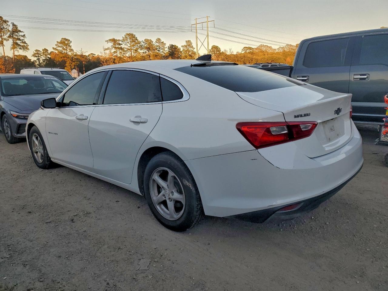 2016 CHEVROLET MALIBU LS photo 2