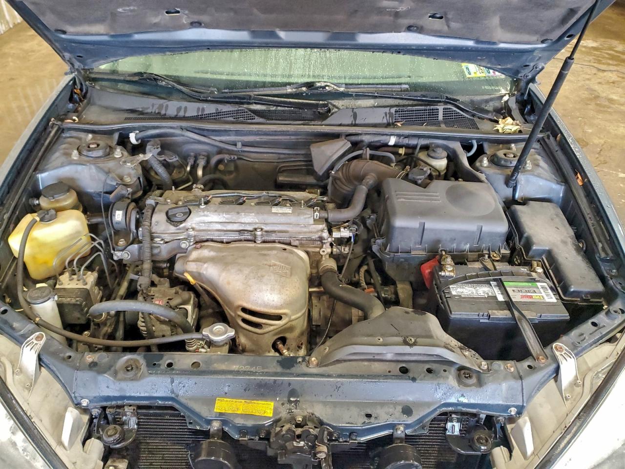 2002 TOYOTA CAMRY LE photo 11