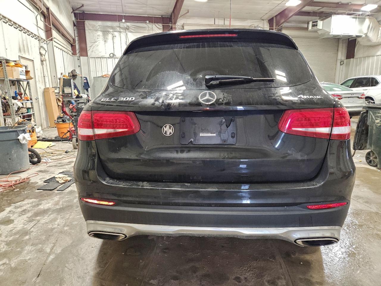 2017 MERCEDES-BENZ GLC 300 4MATIC photo 6