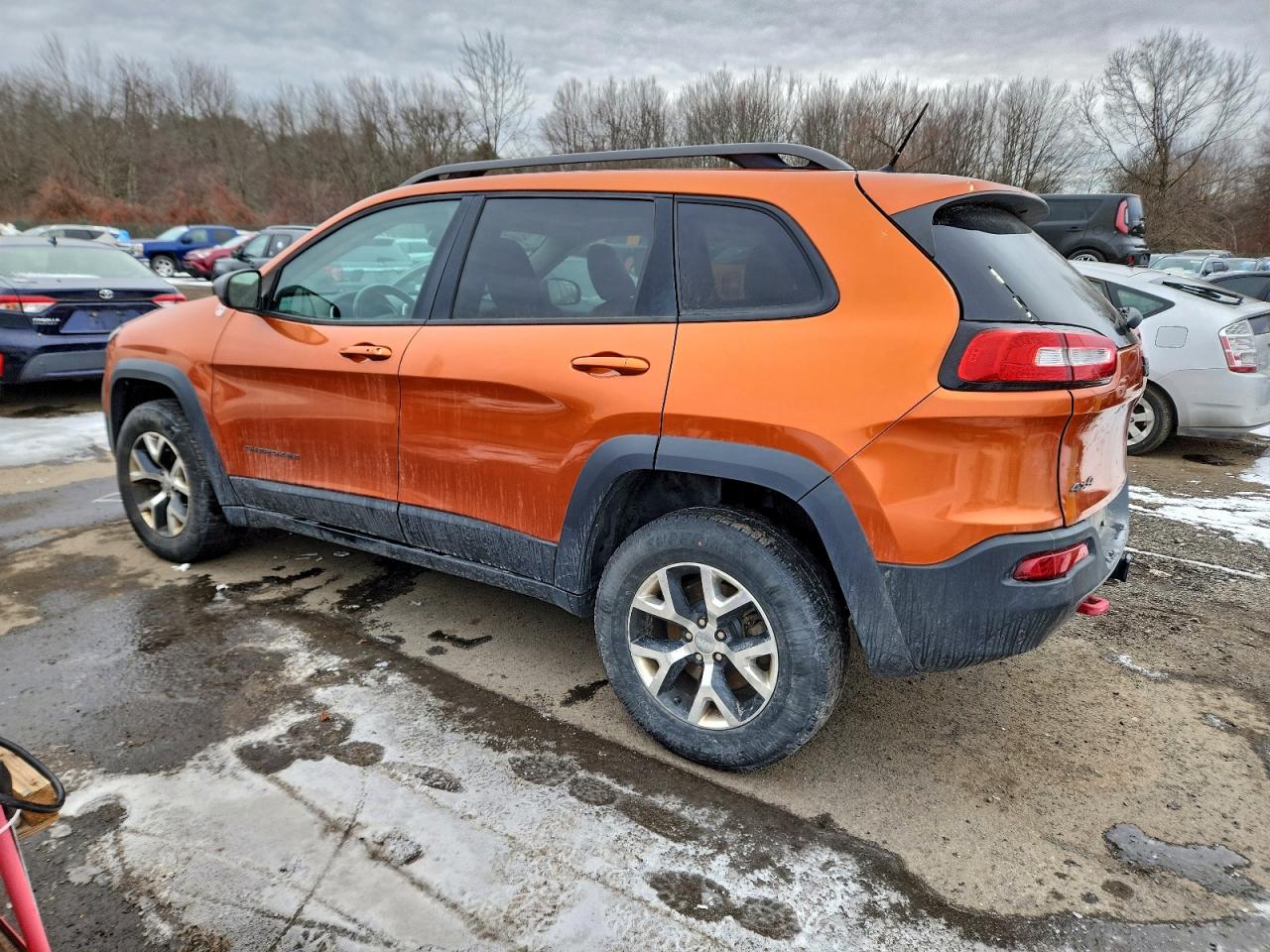 2014 JEEP CHEROKEE TRAILHAWK photo 2