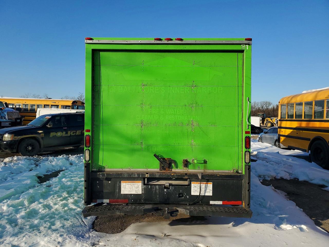 2012 GMC SAVANA BOX TRUCK photo 6