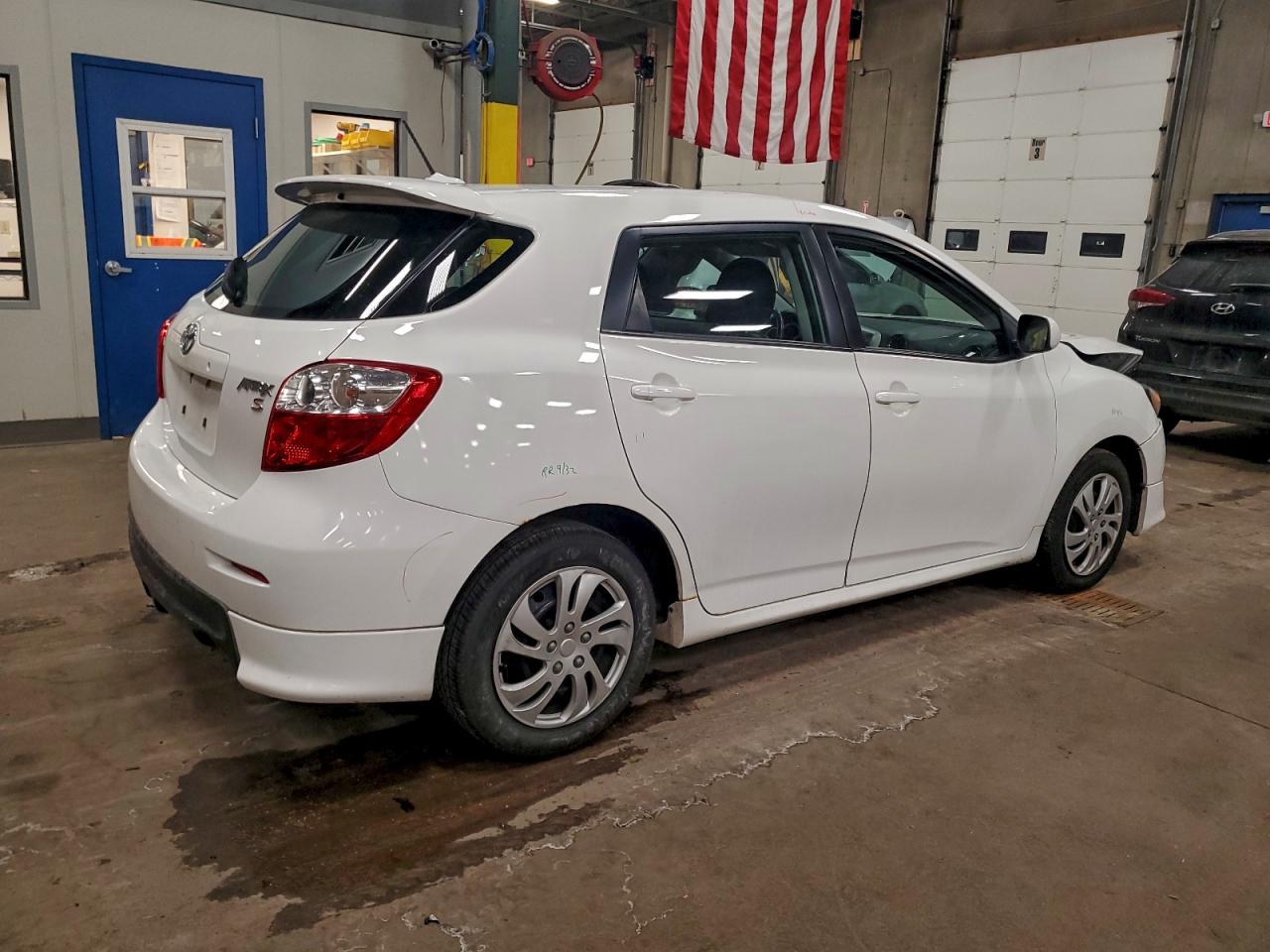 2010 TOYOTA COROLLA MATRIX S photo 3