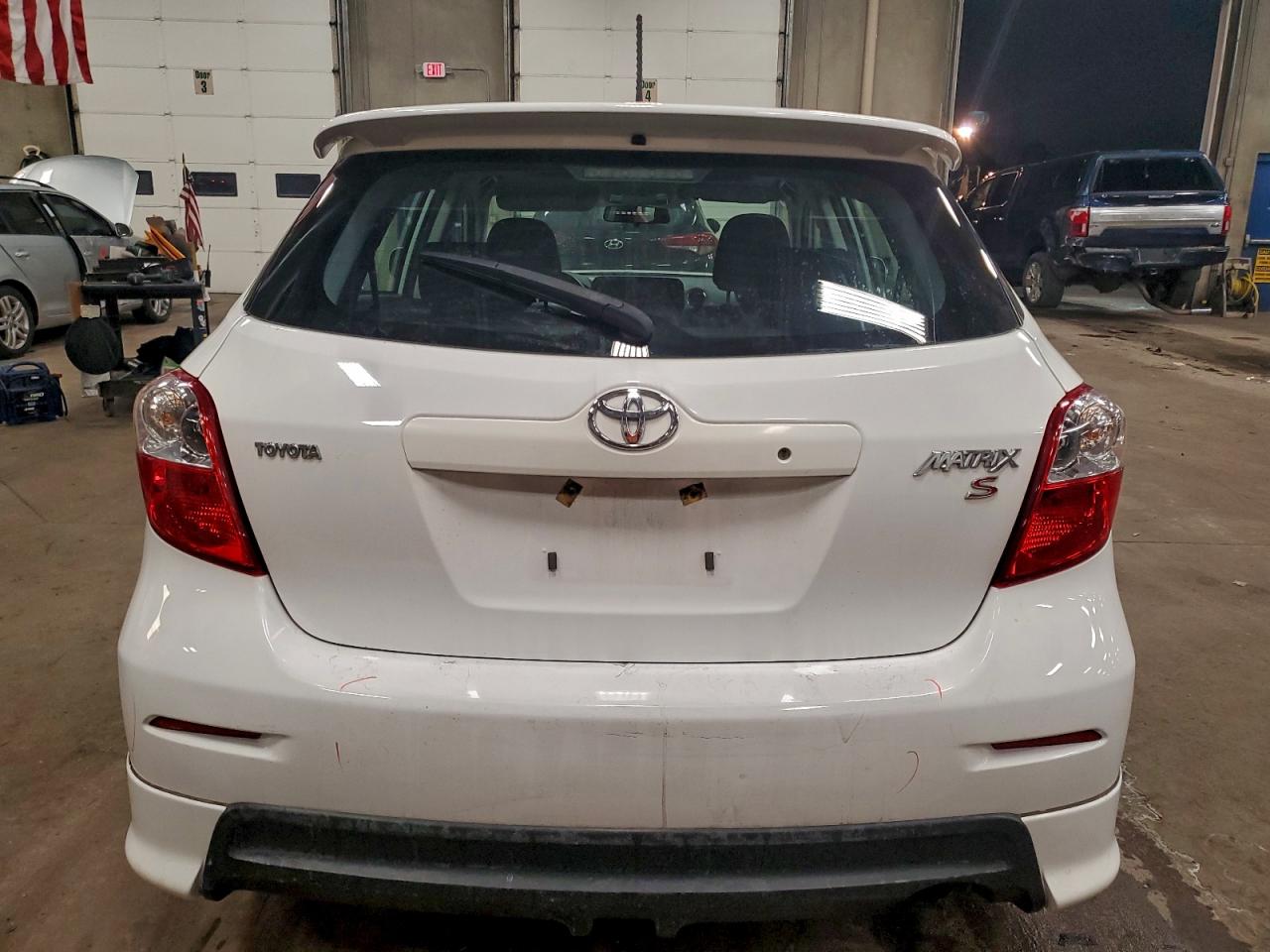 2010 TOYOTA COROLLA MATRIX S photo 6