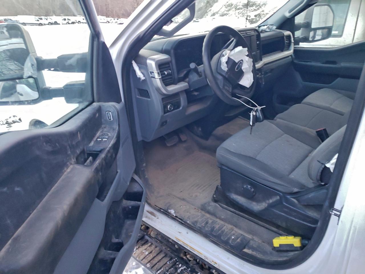 2024 FORD F350 DUMP TRUCK photo 8