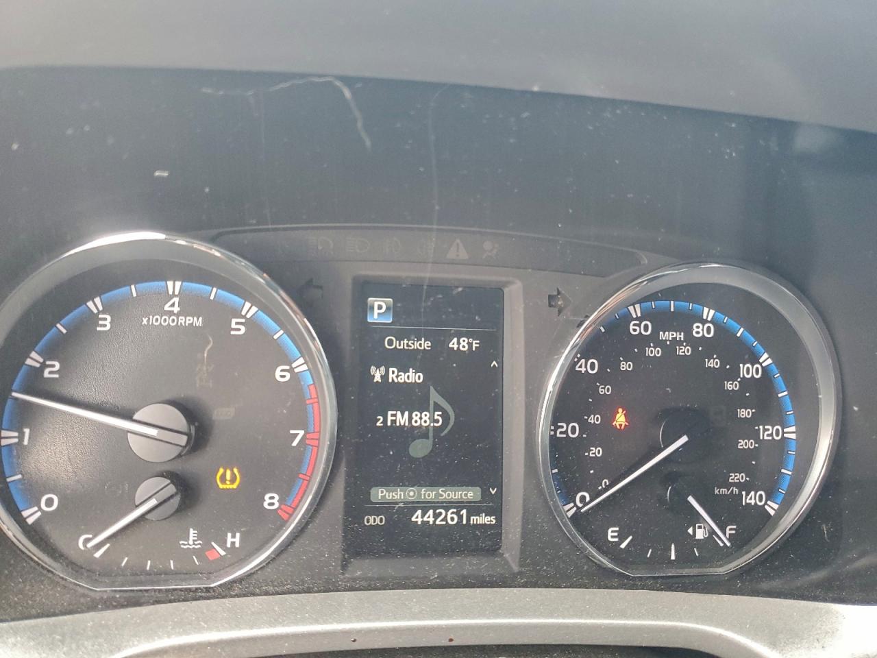 2016 TOYOTA RAV4 XLE photo 9